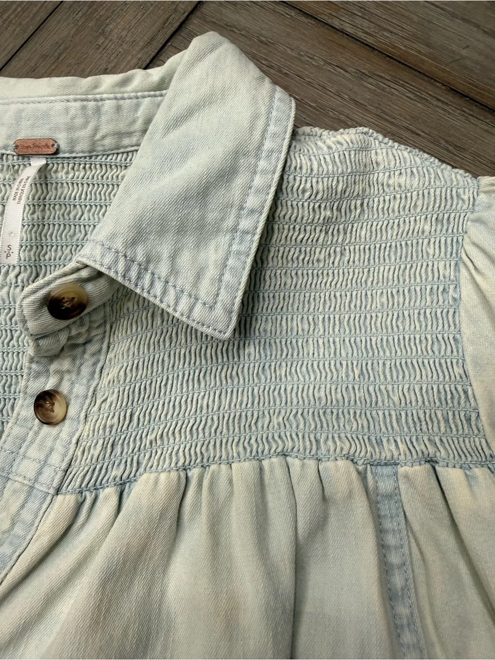 Free People Venessa Denim Tunic Pale Blue Smocked Denim Shirt size Small